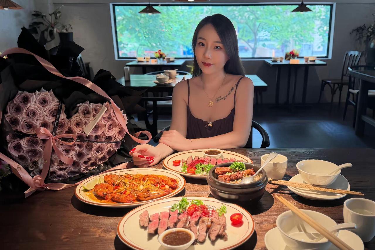 每天都要快乐，但今天是七夕快乐！