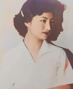 1978年，一伙人突然闯入一户农家，将张春莲带走，正当张春莲的丈夫一头雾水的时候