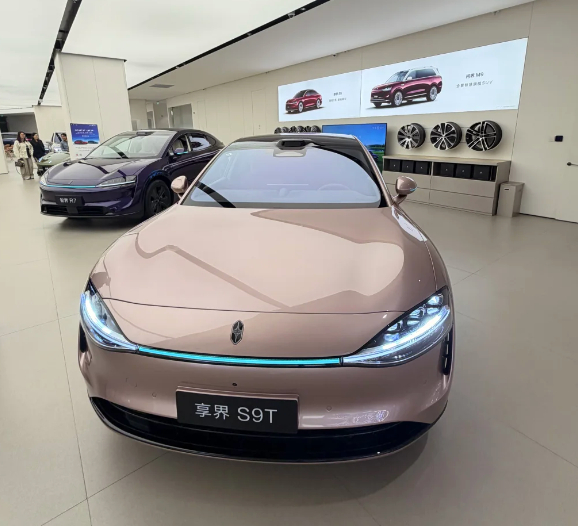 盈利持续！蔚来 一季度营收255.3亿元，同比增长112.2%；毛利48.6亿元