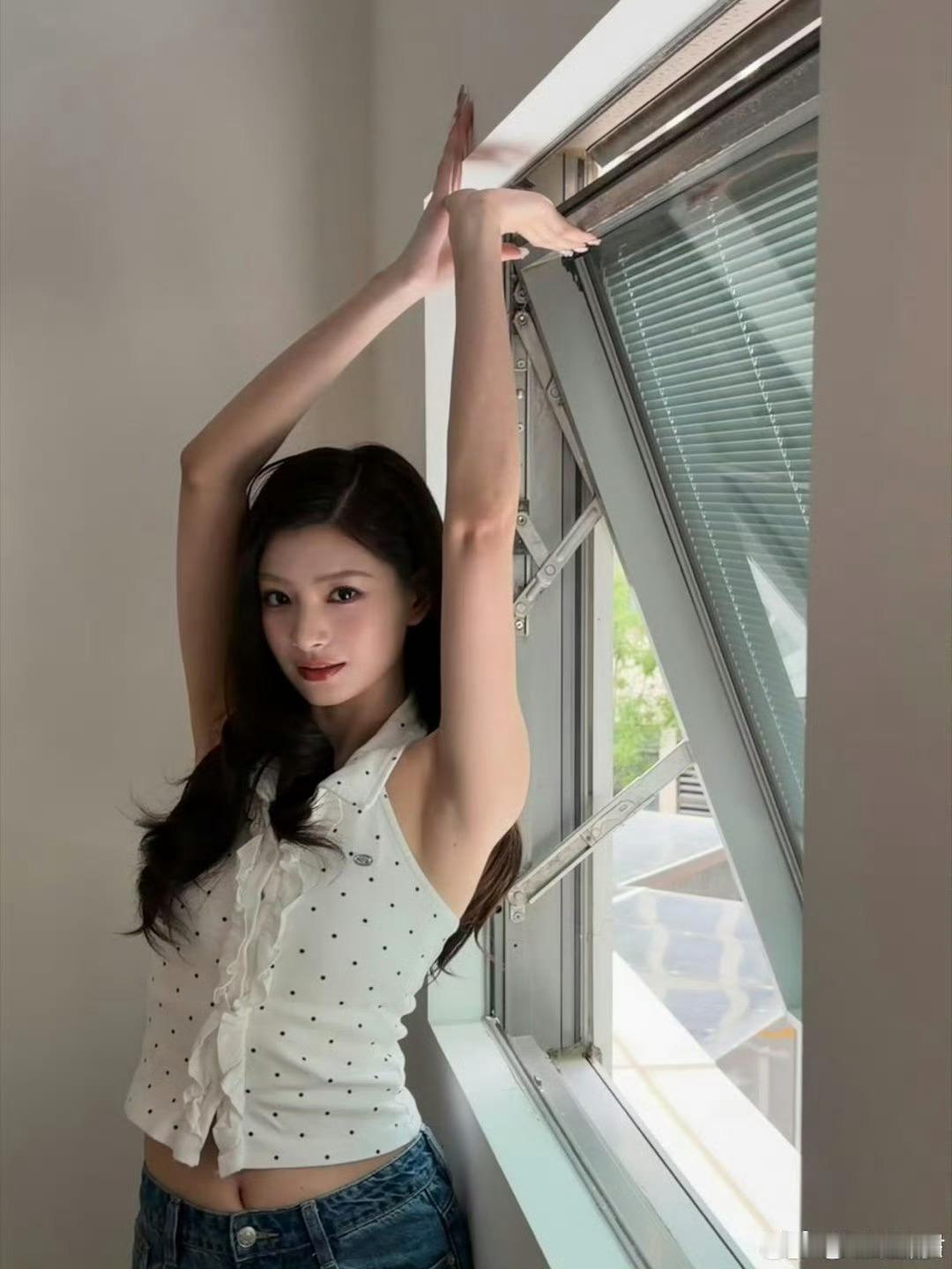杜华说王怡人的价值是赚钱赚钱赚钱杜华在节目上压榨员工摒弃造星初衷只看重收益，艺人