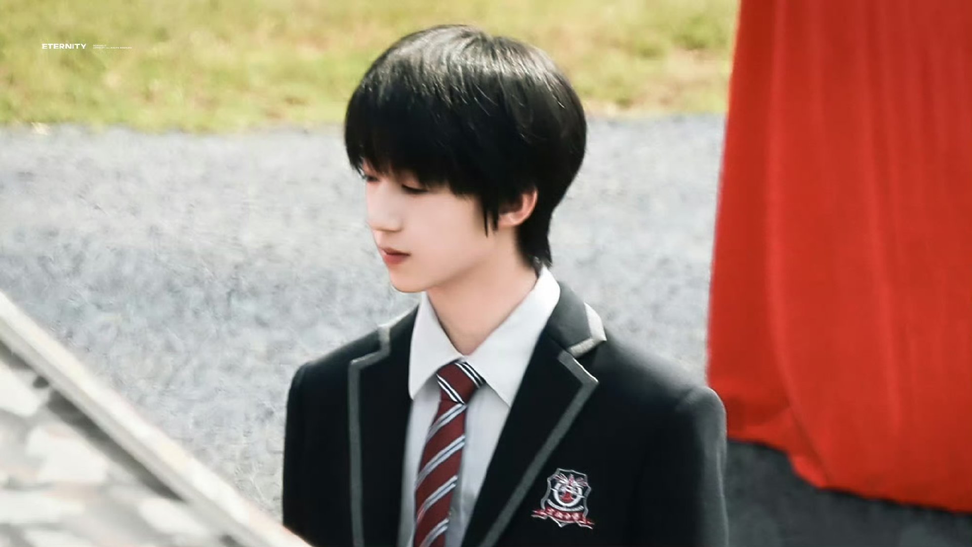 杨博文开机生图杨博文开机状态杨博文《我们的少年时代2》开机照！学长眉眼弯弯，这个