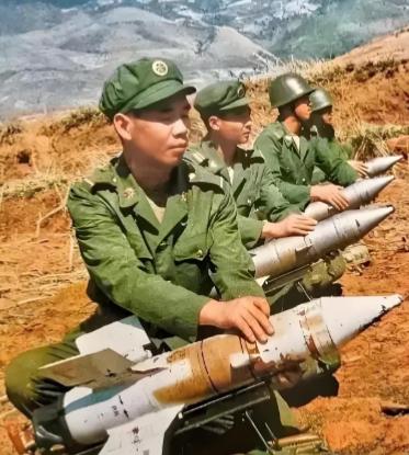 当年为了对付苏军的钢铁洪流，我军大量生产了红箭73反坦克导弹，然而，由于生产过多