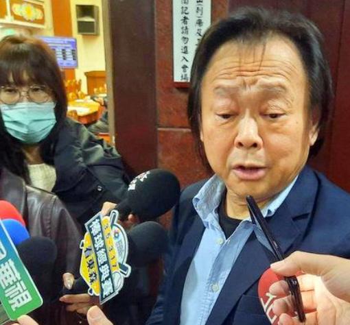 双柯会面绿白将合？
王世坚：一个法案不够

近日，民众党前主席柯文哲和民进党总召