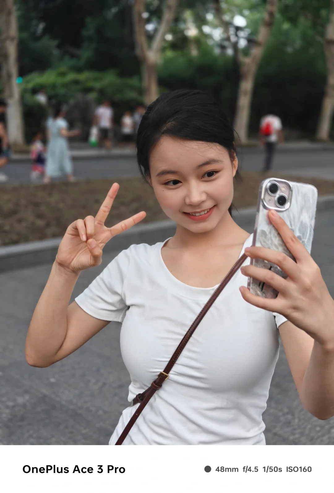 一加：我偷偷用了点旗舰的东西，怕友商骂我所以就故意没告诉大家[害羞R]...