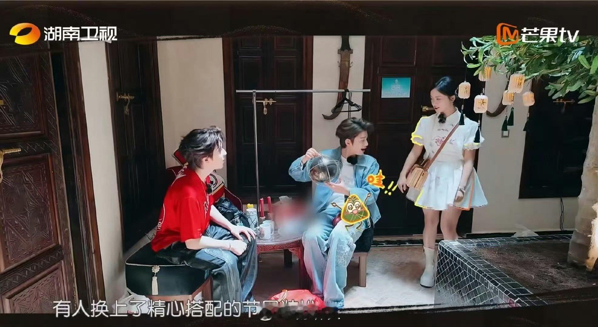 中餐厅合伙人在非洲过端午中餐厅合伙人深夜火锅走心局中餐厅 特别的端午在非洲，火锅
