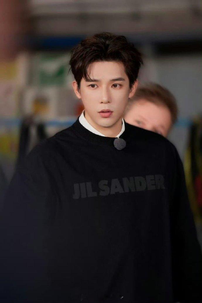 王安宇事业运网友总结王安宇资源 全网热搜超1536个的《热恋》，加《狂流》的黄金