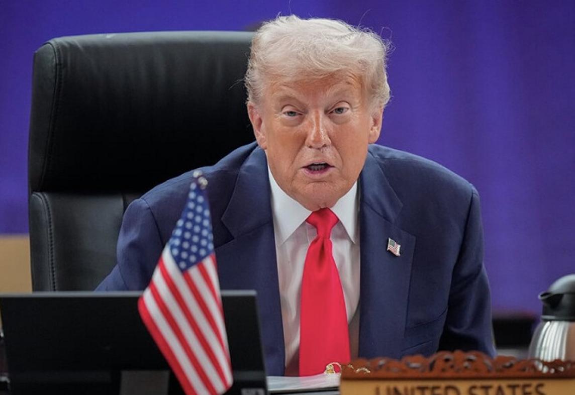 【不只委内瑞拉，特朗普还准备武力打击哥伦比亚】

“福特”号航母打击群近日在委内