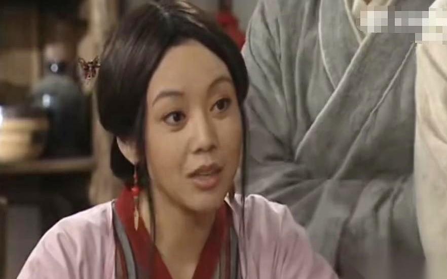 刷到个热搜，说郭芙蓉今天刑满释放了。
我愣了三秒。
然后猛地一拍大腿，我靠，《武