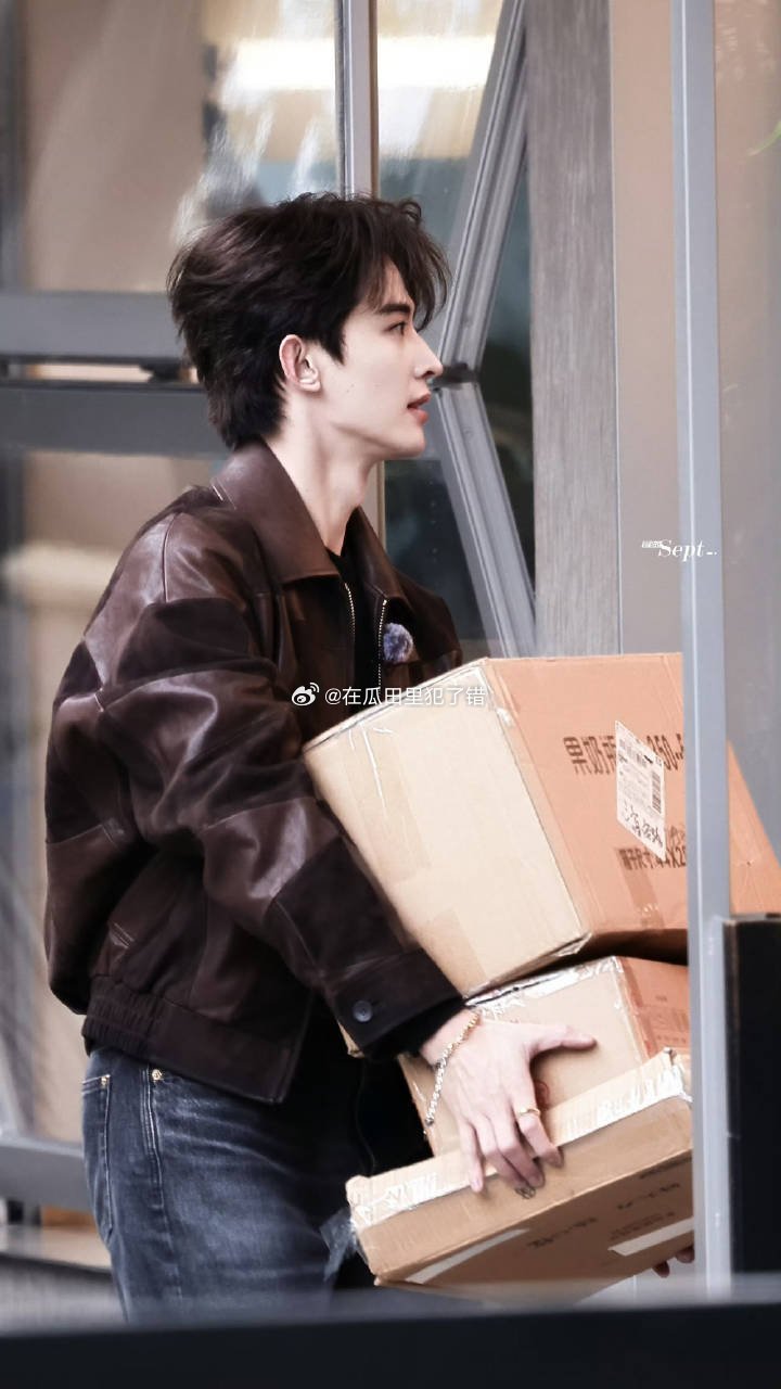 周柯宇、常华森《风华合伙人》正面➕侧面高清路透，谁比较优越？ 