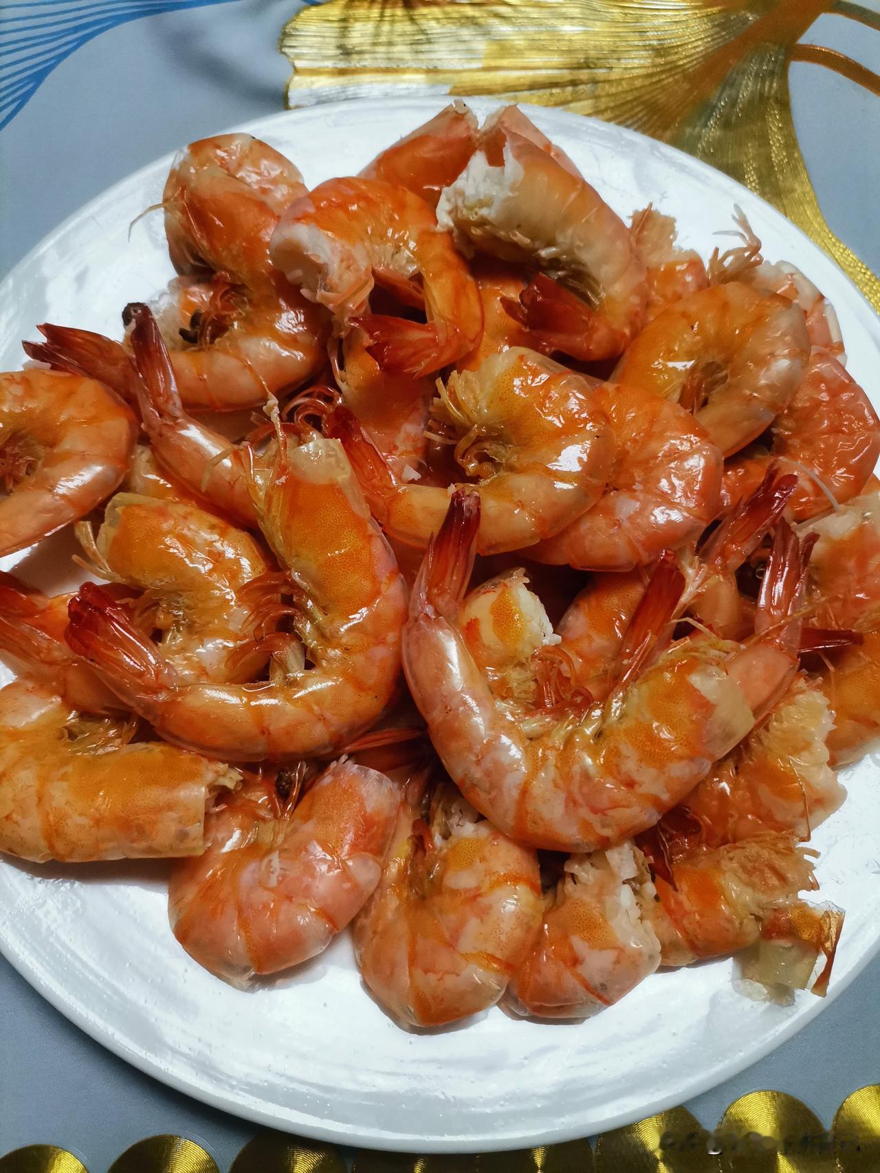《赚钱一旦开窍，像喝白开水一样简单》
 
1.一定要做高利润的生意：千万别冲动投