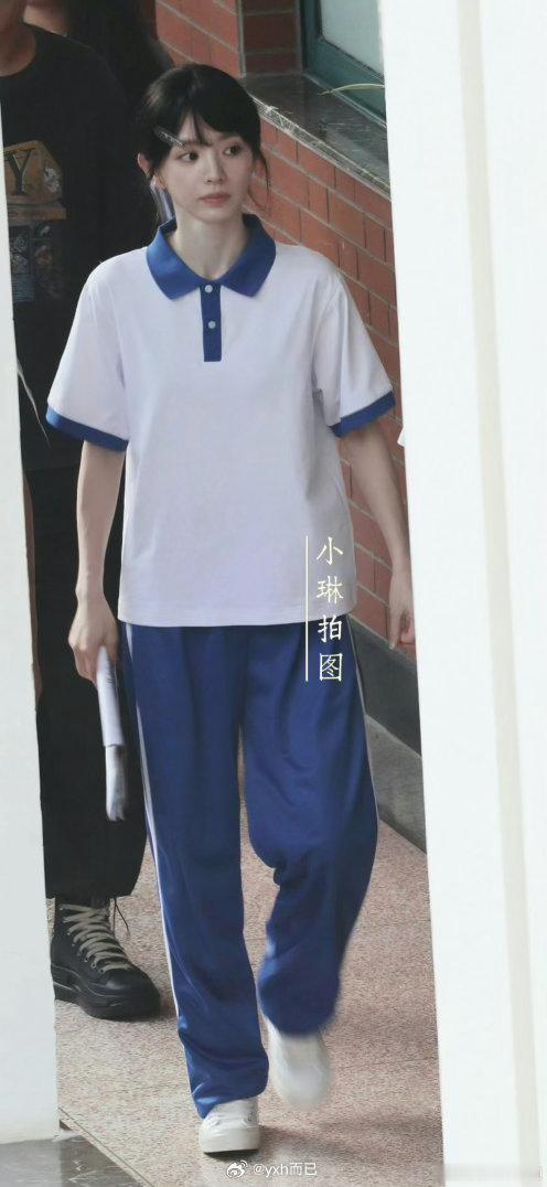 田曦薇今日《青风吹又生》路透，学姐！ 