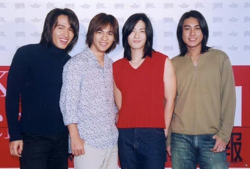 歌坛多年前的男团F4合体举办出道25周年演唱会，真是“爷青回”，还有多少人记得这