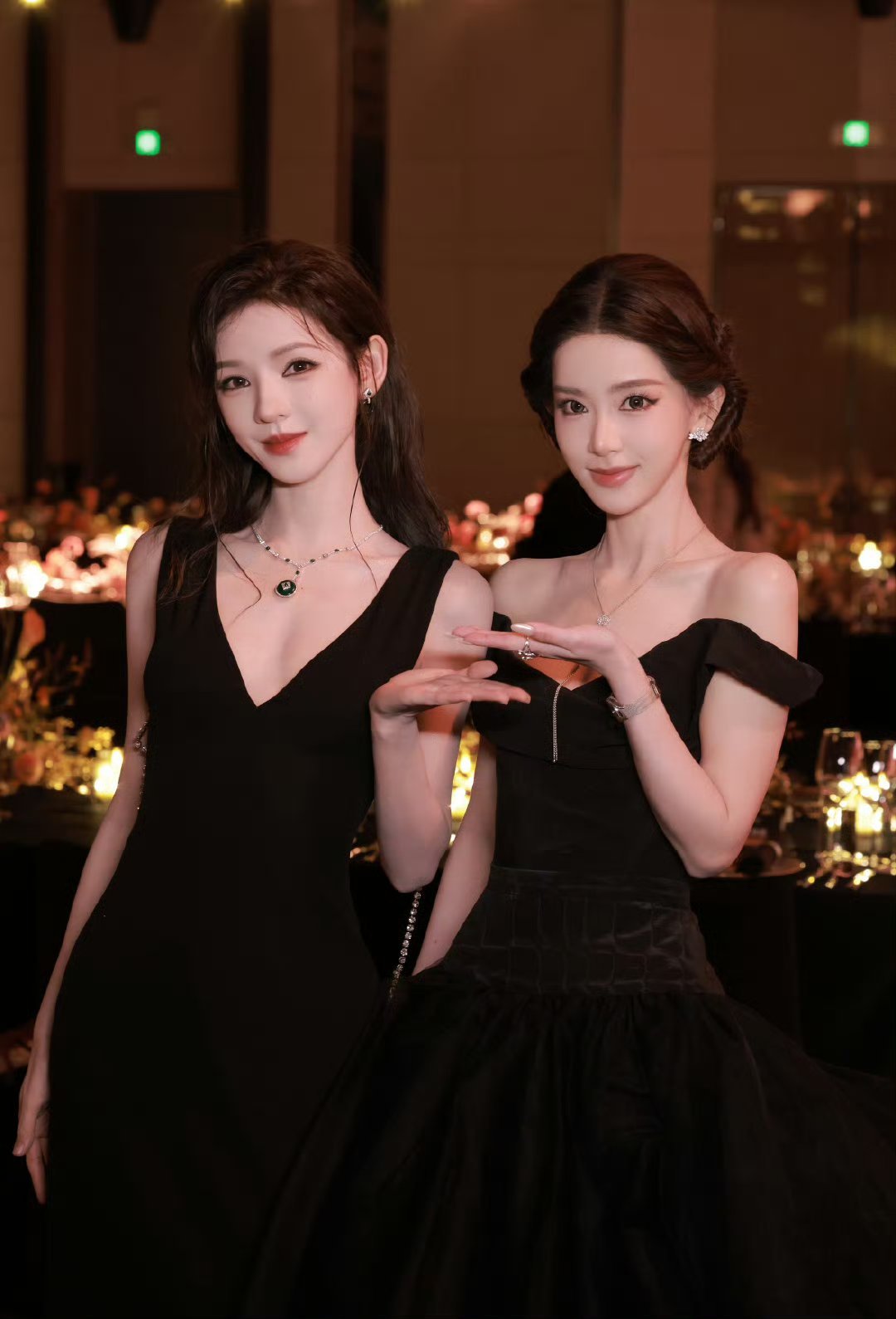 直播美颜不就加一层滤镜吗？网红也不是都离不开美颜的迅猛龙生图和直播间相差也不大吧