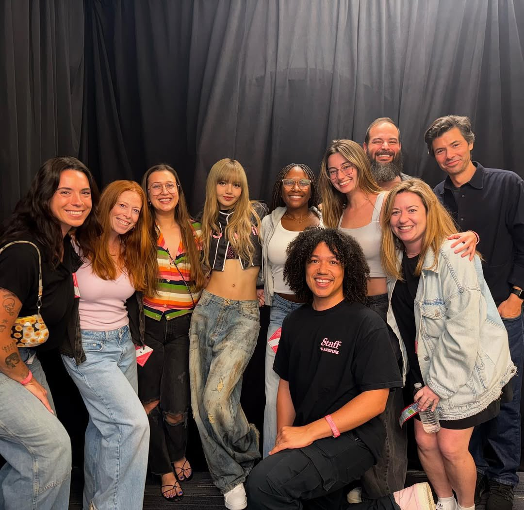 LISA with RCARecords family不得不说，脸真小 ​​​
