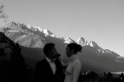 霍启仁妻子公开婚礼现场照近日，霍启仁妻子公开了他们婚礼的现场照，一时间在网络上引