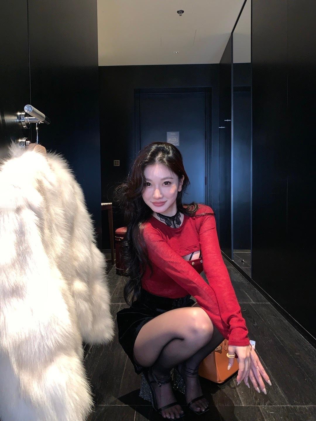 我觉得人最美的事情，就是和你单独在屋里，然后一起看窗外的星星 深圳