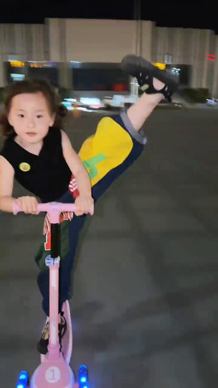 哎呦我的妈，哈哈哈哈。