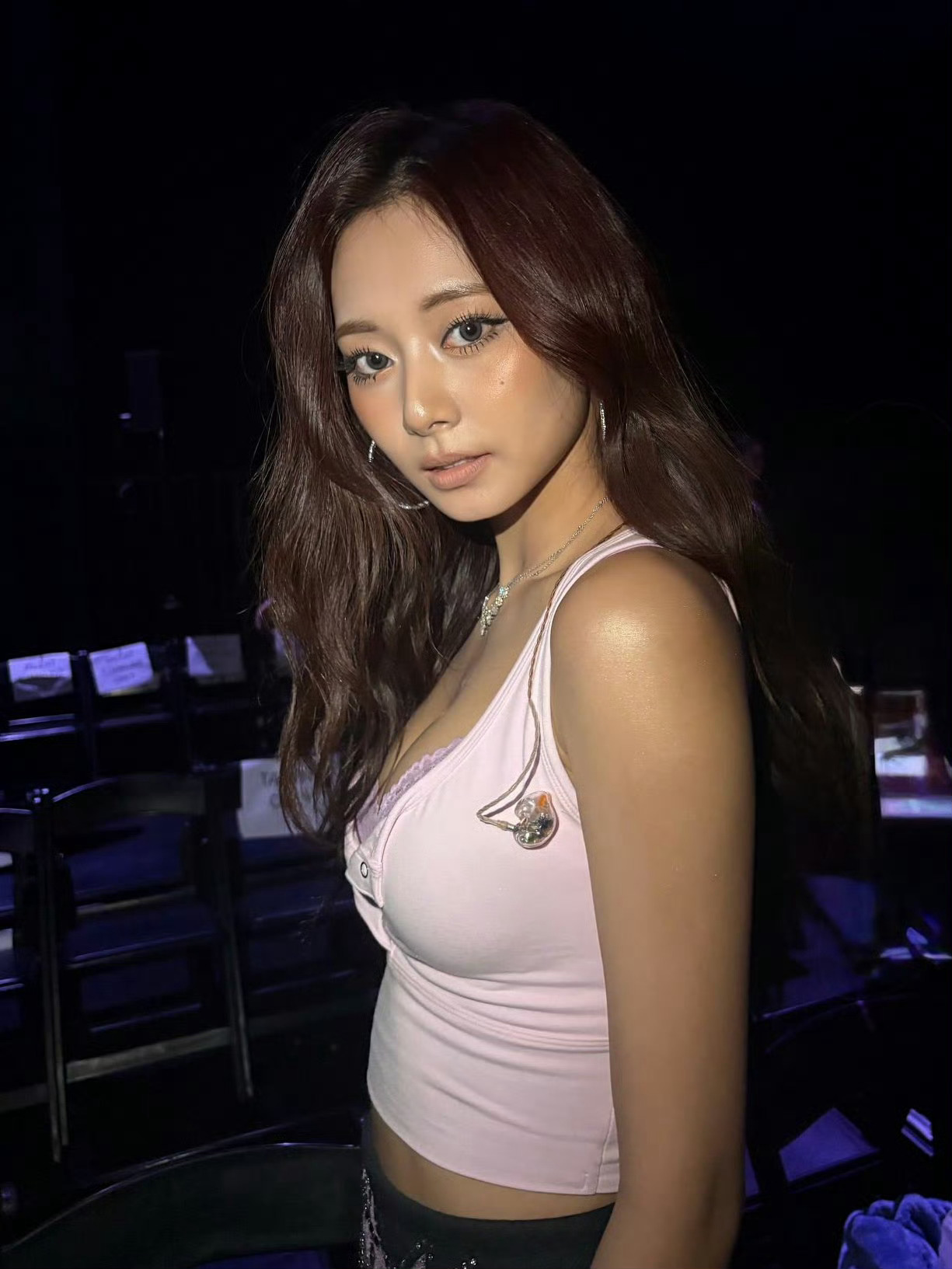 【周子瑜】侄女单手观看中·twice维密表演维密大秀 ​​​