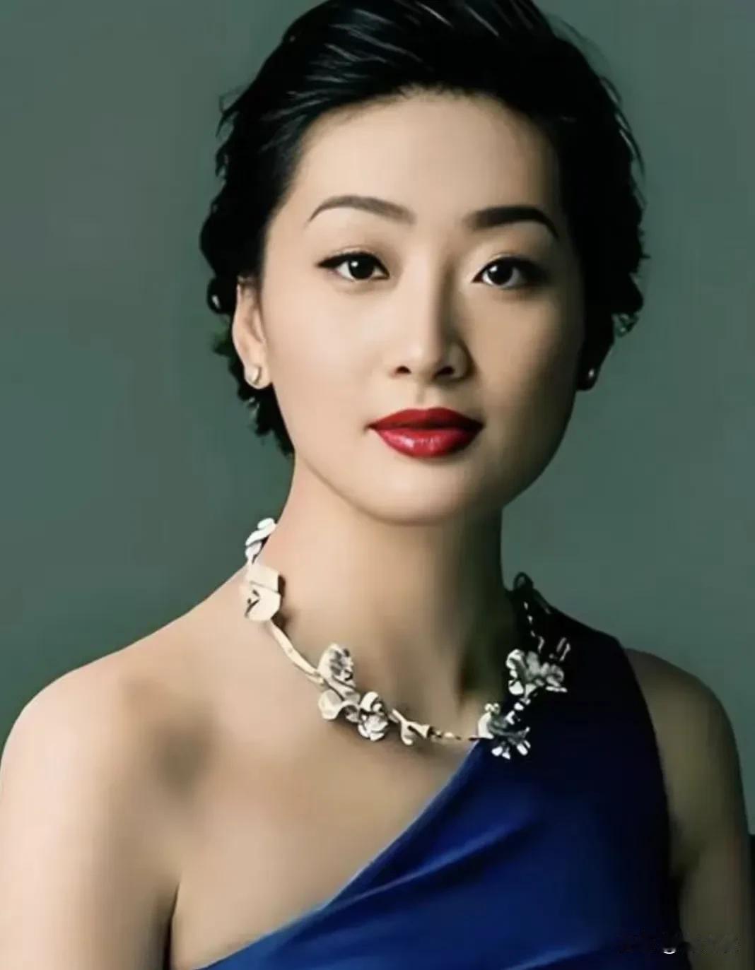 那些各种咒骂宗馥莉的，无非就是三种人，一是宗馥莉动了他们的奶酪了，宗馥莉对旧式管