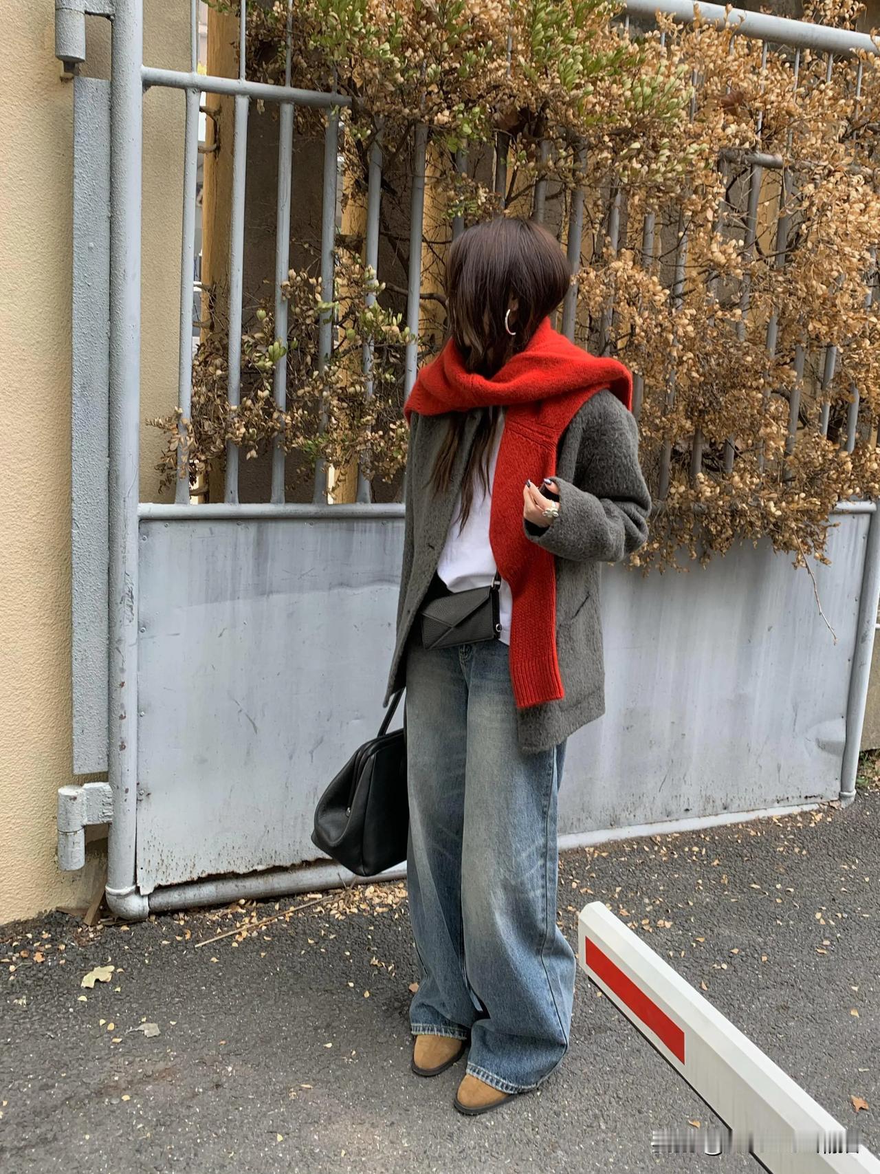慵懒感满满的秋季🍂穿搭
#Fashion潮搭# #穿搭#