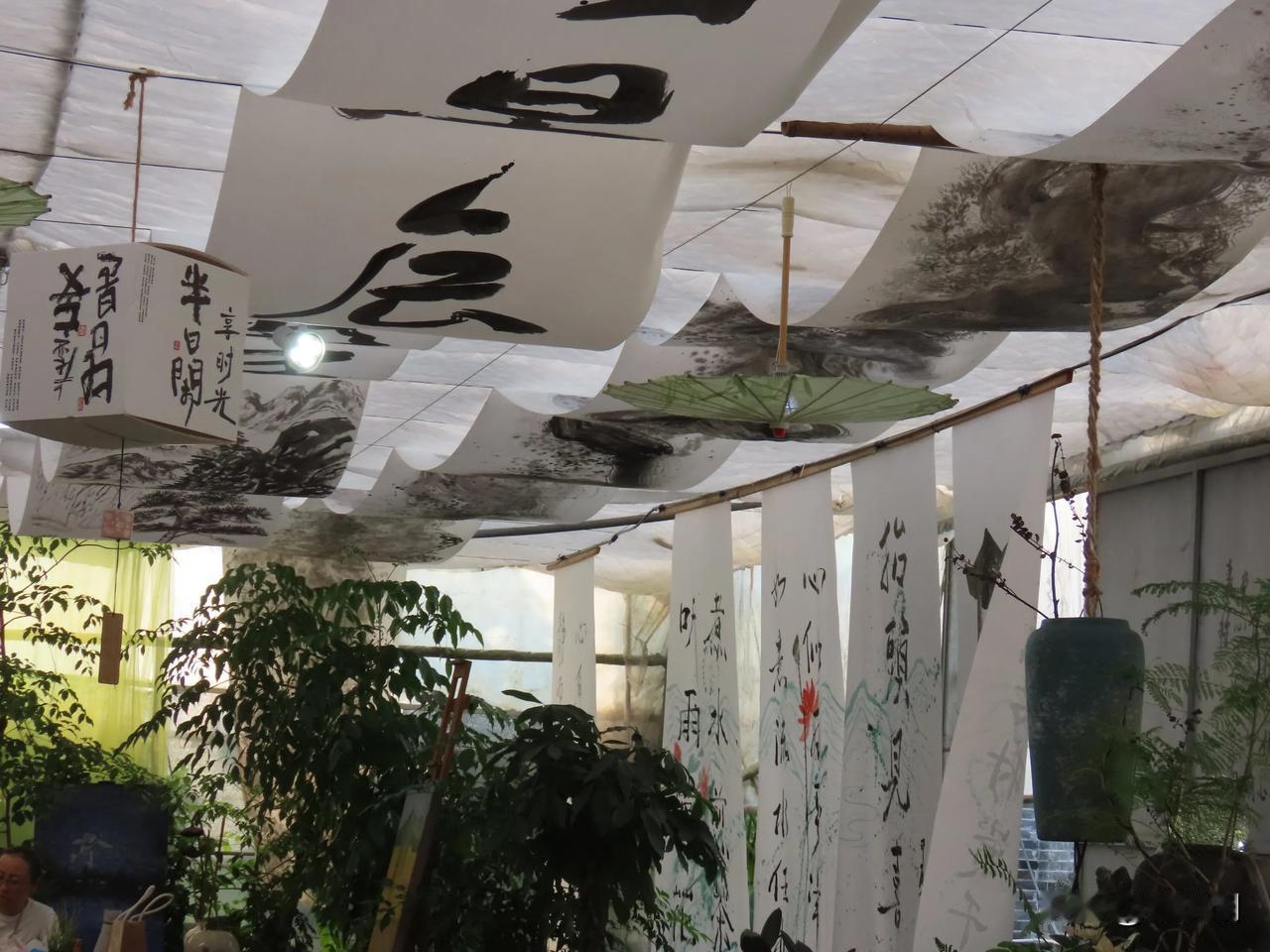 墨香飘逸，清香扑鼻。
宁波半浦潮浦园