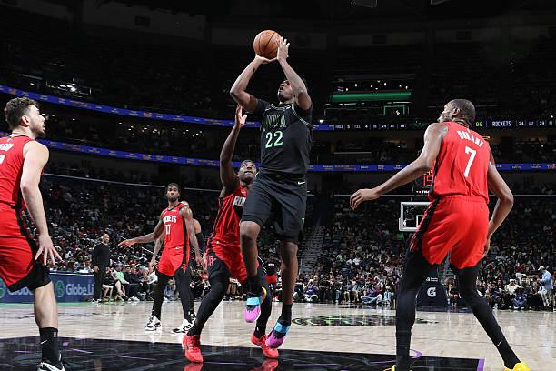 鹈鹕管理层这几年选了霍金斯、米西、费尔斯和奎因这几个首轮秀。换其他眼光好的球队，