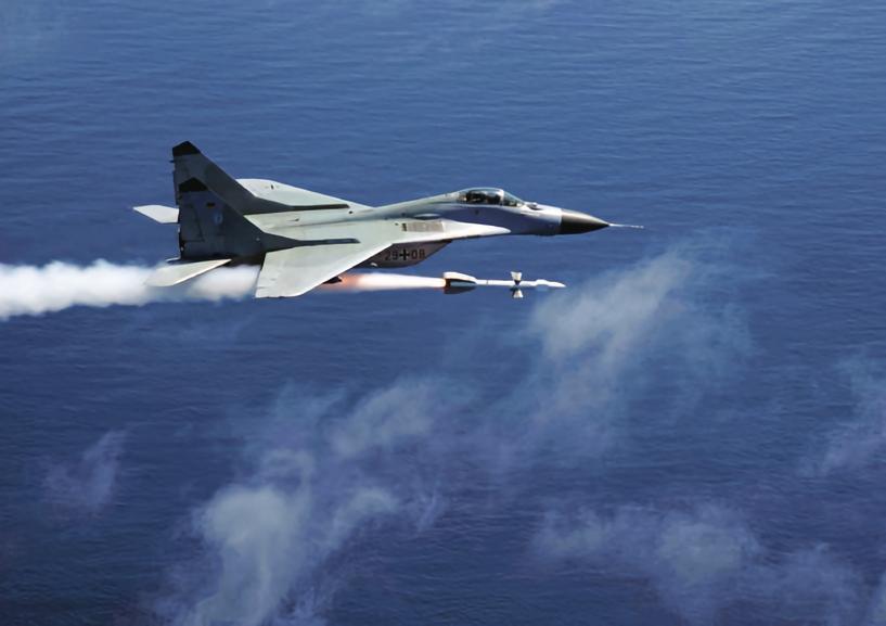 每天认识一件兵器 苏联/俄罗斯R-27空对空导弹长度：408厘米直径：23厘米翼