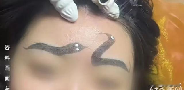 河南武陟县，一家美容门店以低价360元纹眉套餐引流，诓骗环卫工胁迫对方消费2万元