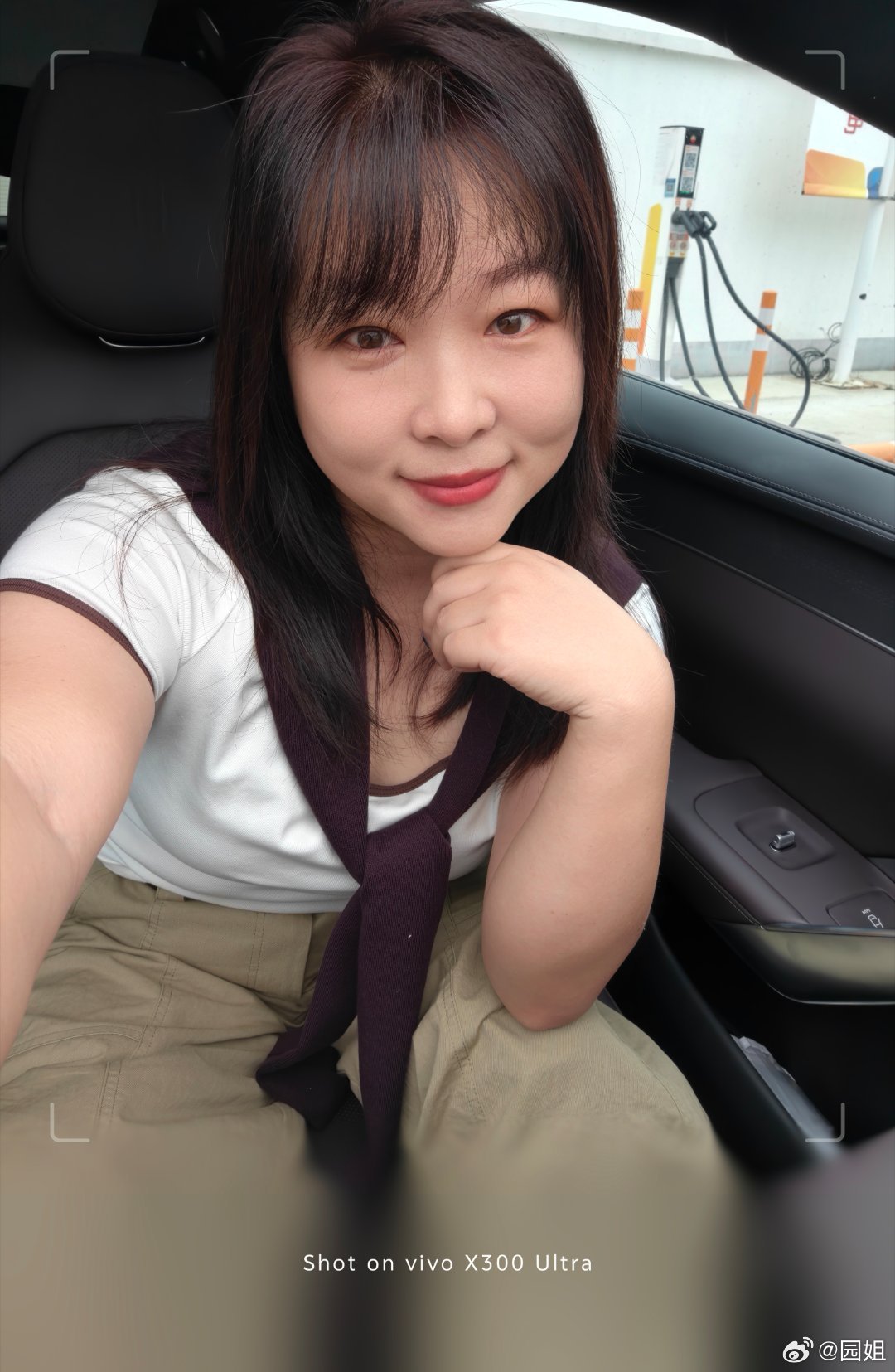 周四给我点赞评论的人明天周五就可以放假了，我的实力和背后的人脉你是望尘莫及的。今