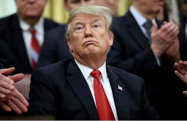 ·美军重兵封锁海峡，中企船只畅行无阻，特朗普计划落空
 
美国在中东闹得沸沸扬扬