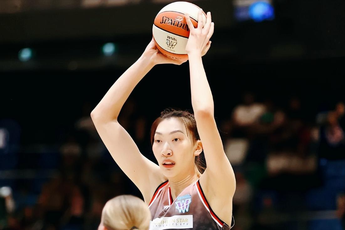 韩旭又杀疯了！中国女篮一姐29分钟全能表现带队狂胜27分，WNBL赛场彻底站稳脚