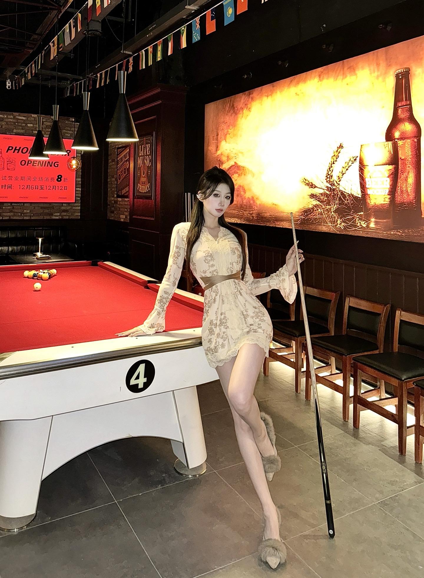 围着我转就行了 你哪有这么多自己的事