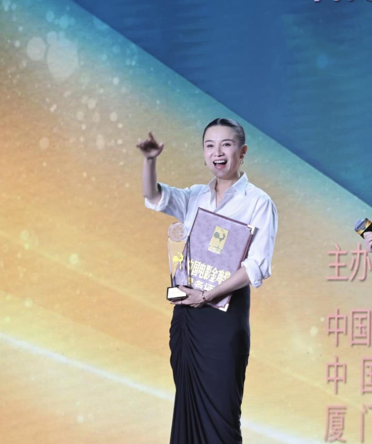 真的太有魅力了！演技棒，人品佳！未来期望走到更高峰！[机智]