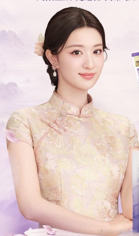 王楚然簪花粉旗袍恭喜🚢儿新代言官宣!!!九阳豆浆官宣王楚然