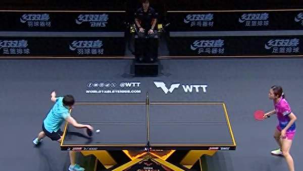 王曼昱4-0完胜佐藤瞳卫冕WTT大满贯冠军