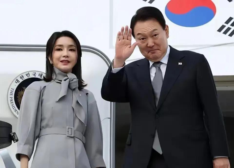 为了对韩国前总统尹锡悦的定罪量刑，韩国特检组这时候强烈要求在尹锡悦被起诉之前，必