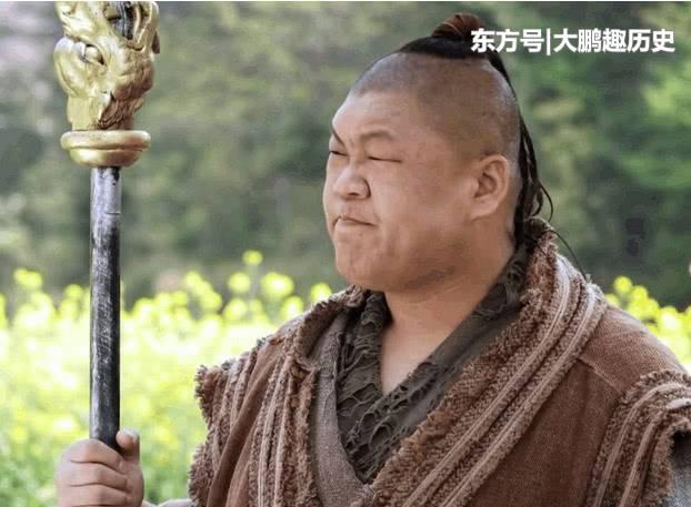 程咬金临终前没喊“俺老程来了”，而是把八卦宣花斧插进洛阳北邙山军营夯土里，用斧刃