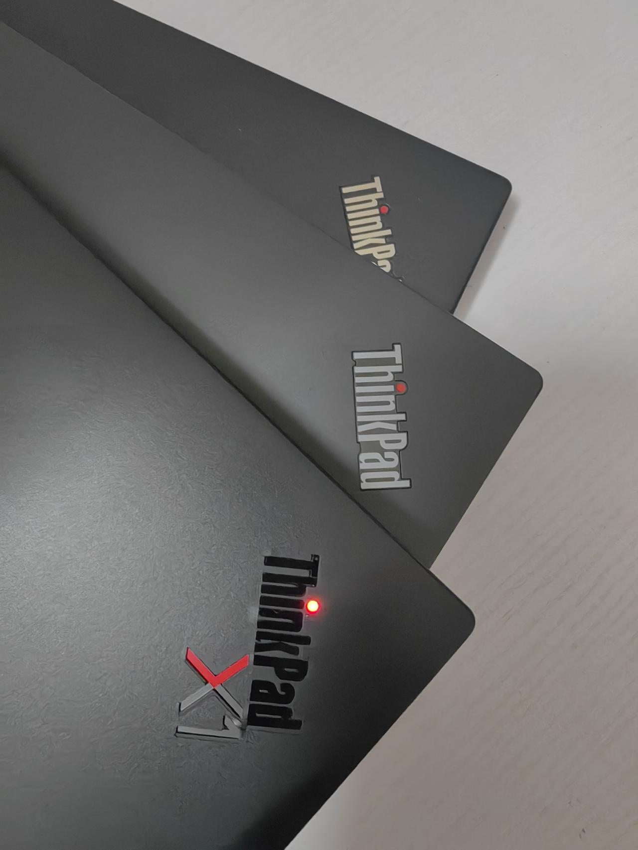 用了三个月的苹果电脑，后来还是决定换成Thinkpad。从02年的600E开始，