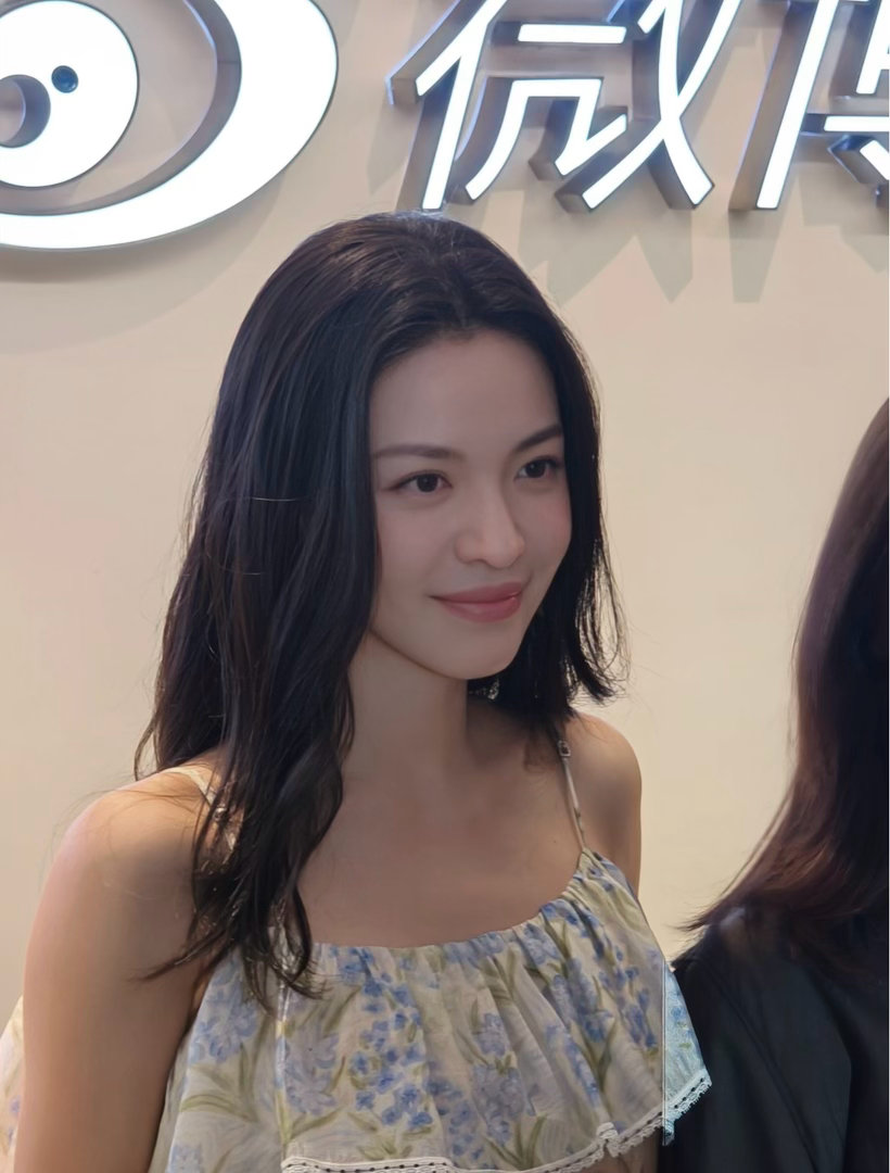 钟楚曦听到云龙的时候在想谁钟楚曦，内地女演员，舞蹈功底扎实，凭借《芳华》出圈￼￼