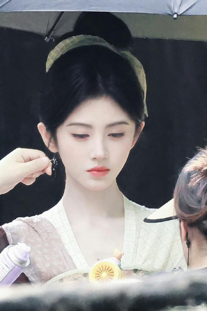 鞠婧祎万花世界新造型路透 鞠婧祎万花世界新造型路透，好美啊！鞠婧祎万花世界古装路