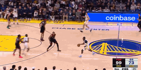 真香！库明加单打轻松完成2+1！
在今天NBA常规赛勇士对阵猛龙队第三节比赛中，