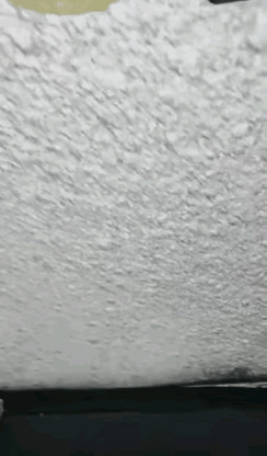 大暴雨面前，开车的你最好找个桥下面躲躲，不然啥都看不到！
