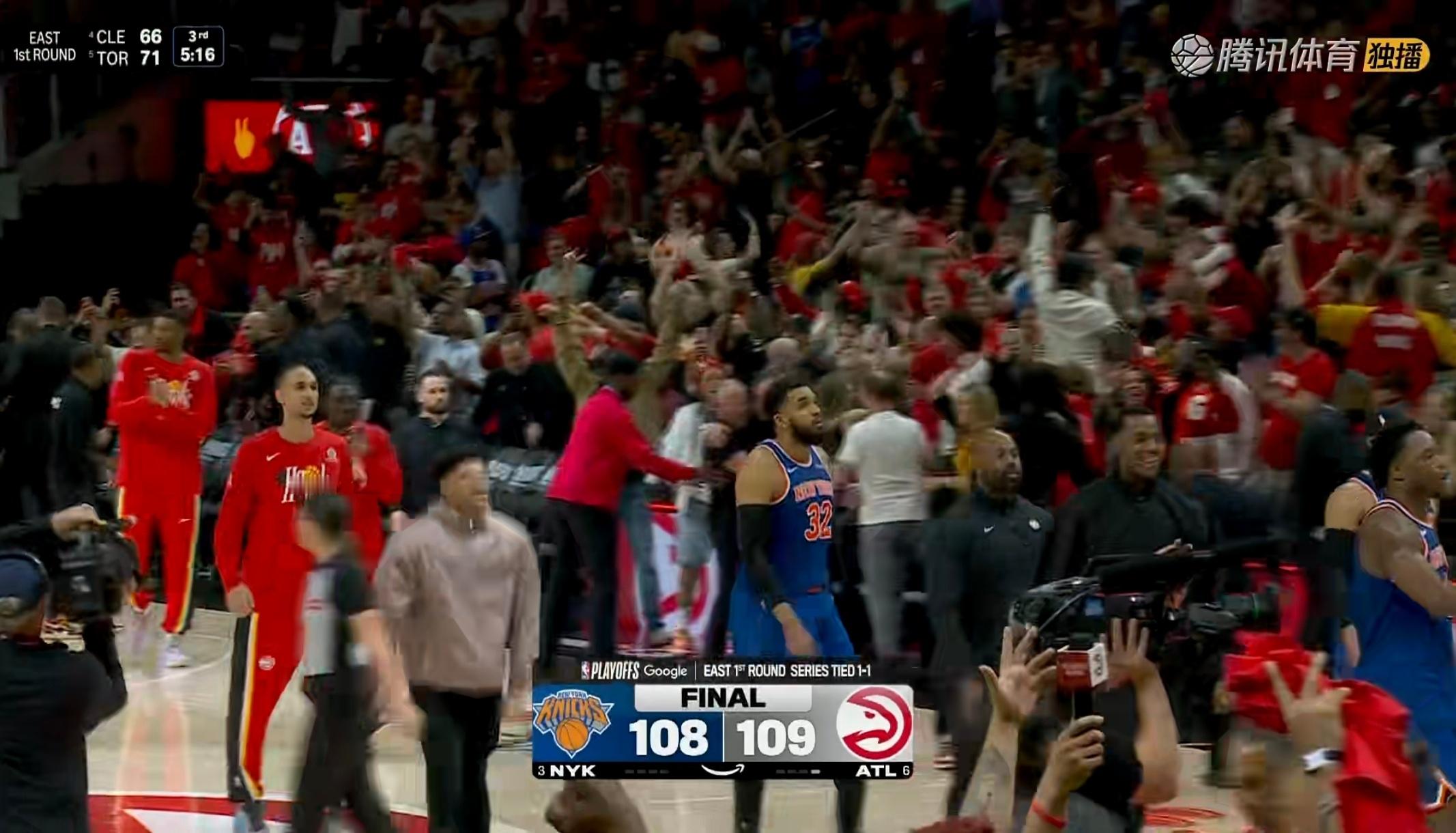 布伦森失误，老鹰主场1分险胜尼克斯，系列赛取得2比1领先！（小库连续两场打出精彩