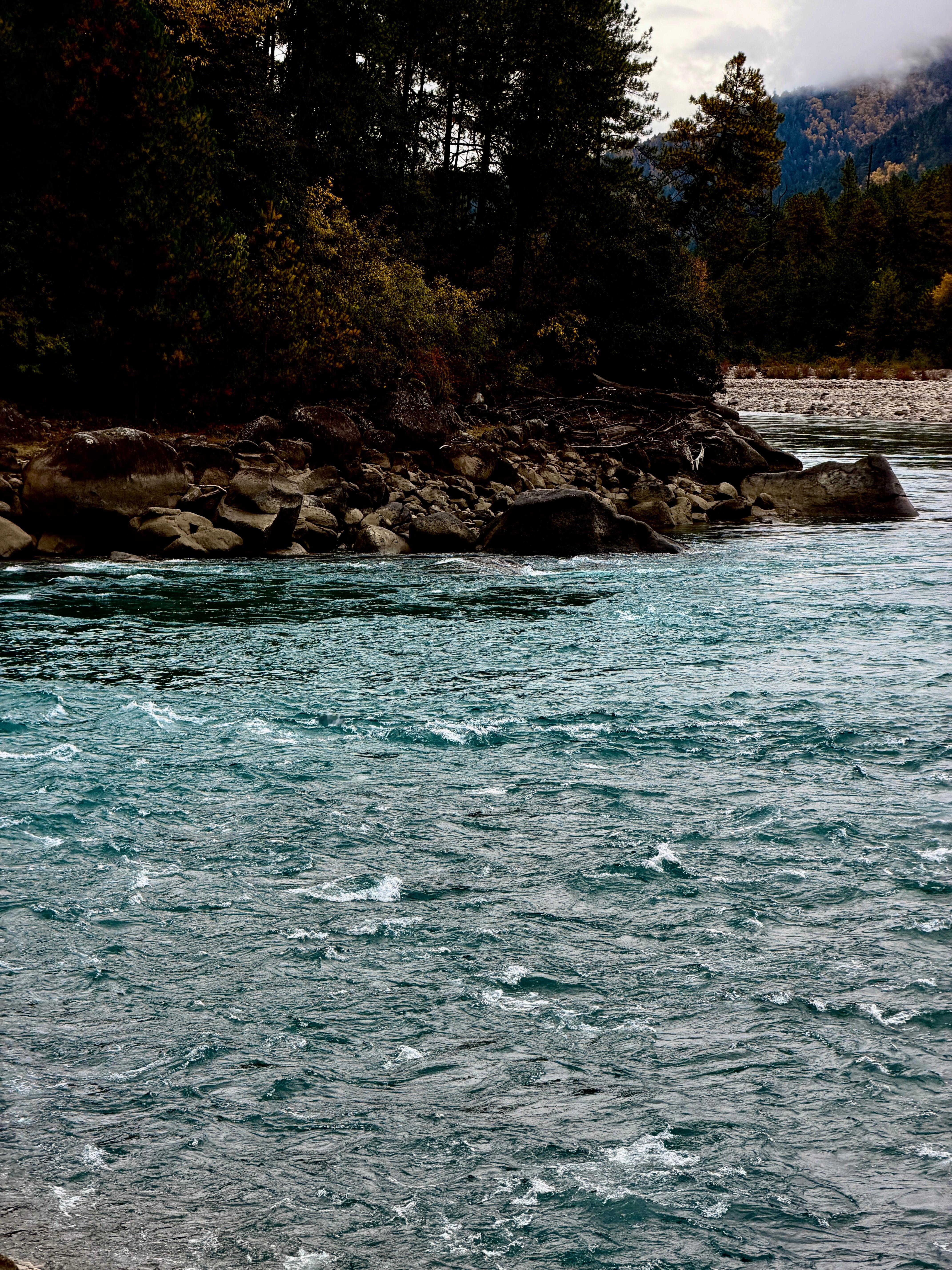 老美了！是不是？这山水绝了～  ​​​