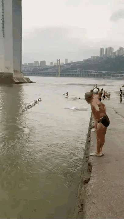 退休金得多少，
才有这释然?