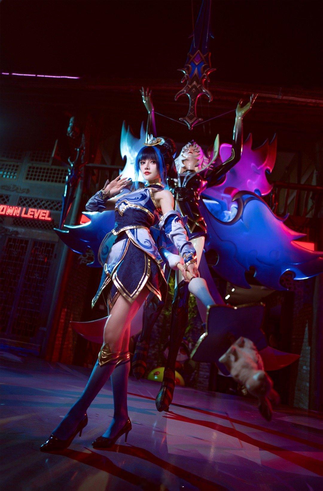 #宽窄巷子英雄联盟小院#青花瓷拉克丝～最新的cos照来咯 前几天msi成都观赛活