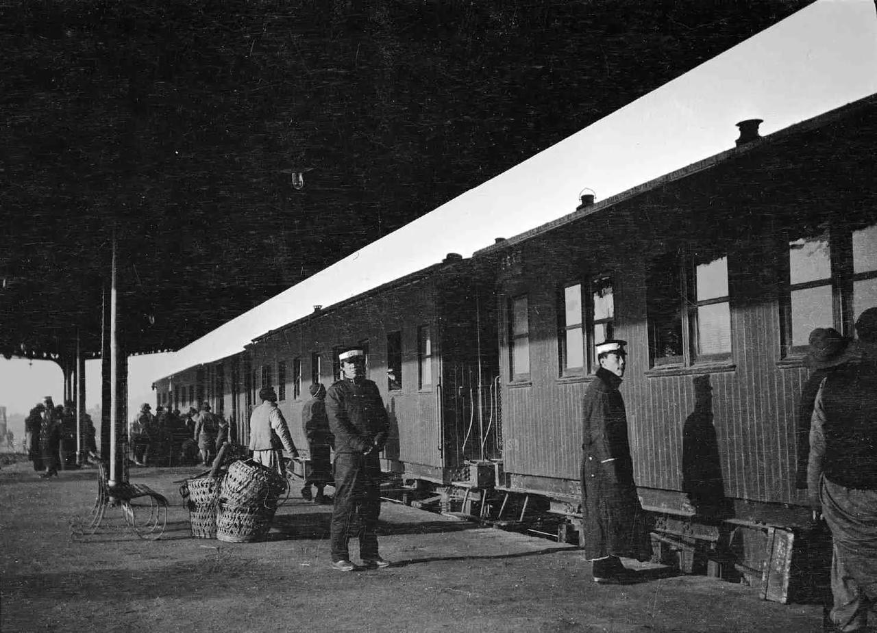 准备开往北京的列车，武汉，1913～15年间摄。 ​ ​​​