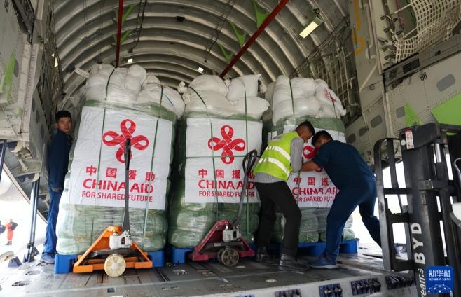 前脚公开点名要中国负“气候历史责任”、给灾害赔钱，后脚就突然改口，声明不找中国要