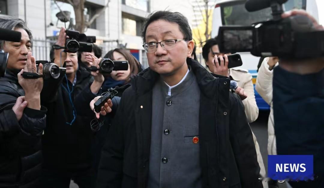 中国大使坐大巴，被澳媒扣上"政治表演"：西方的双标，从来都这么直白。7
 
中国