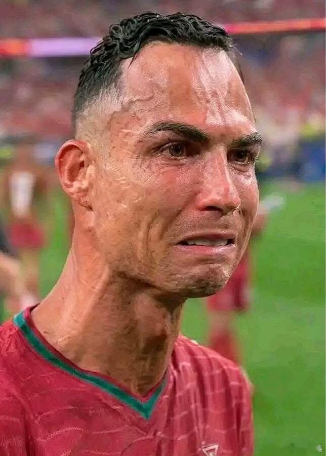 C罗，永远的热爱世界杯记忆 一直是C罗的粉丝，感谢你，每届世界杯都用永不服输的精